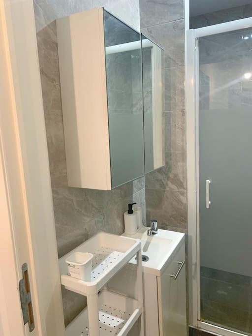Appartement Magnifique Logement A 5 Min De La Gare à Mons Extérieur photo