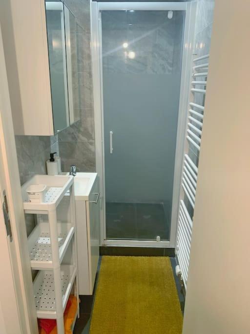 Appartement Magnifique Logement A 5 Min De La Gare à Mons Extérieur photo